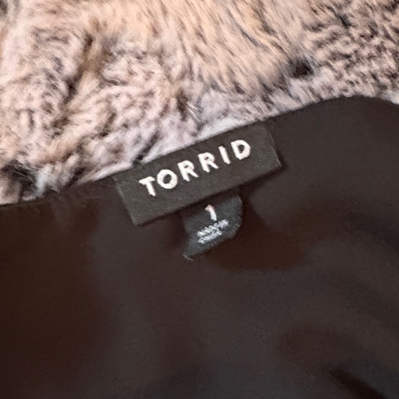 Torrid top - Picture 2 of 2